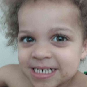 Meet your Posher, Elaine